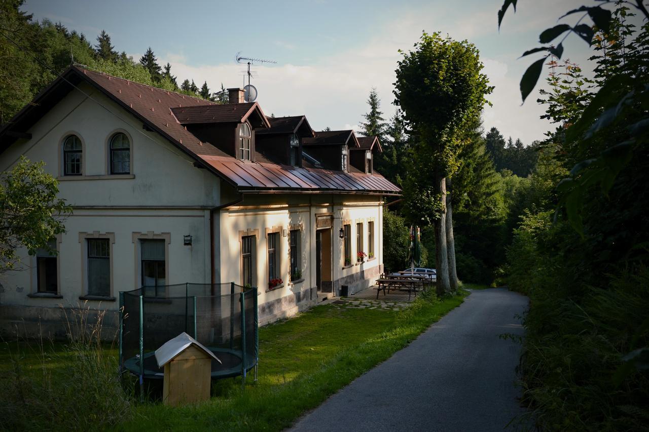 Penzion U Lípy Vysoké nad Jizerou Exterior foto